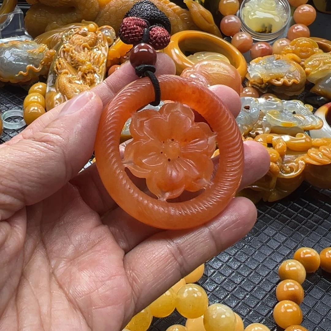 石英质玉未镶嵌颈饰