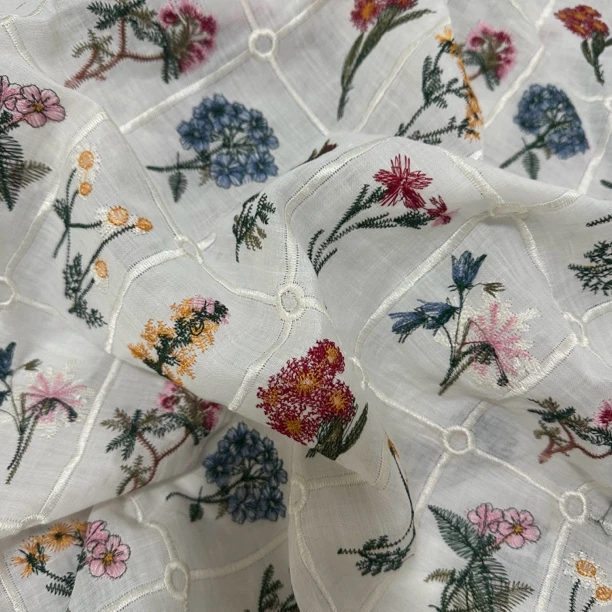 法式苎麻绣花九宫格复古连衣裙现代小衫壹旧女装