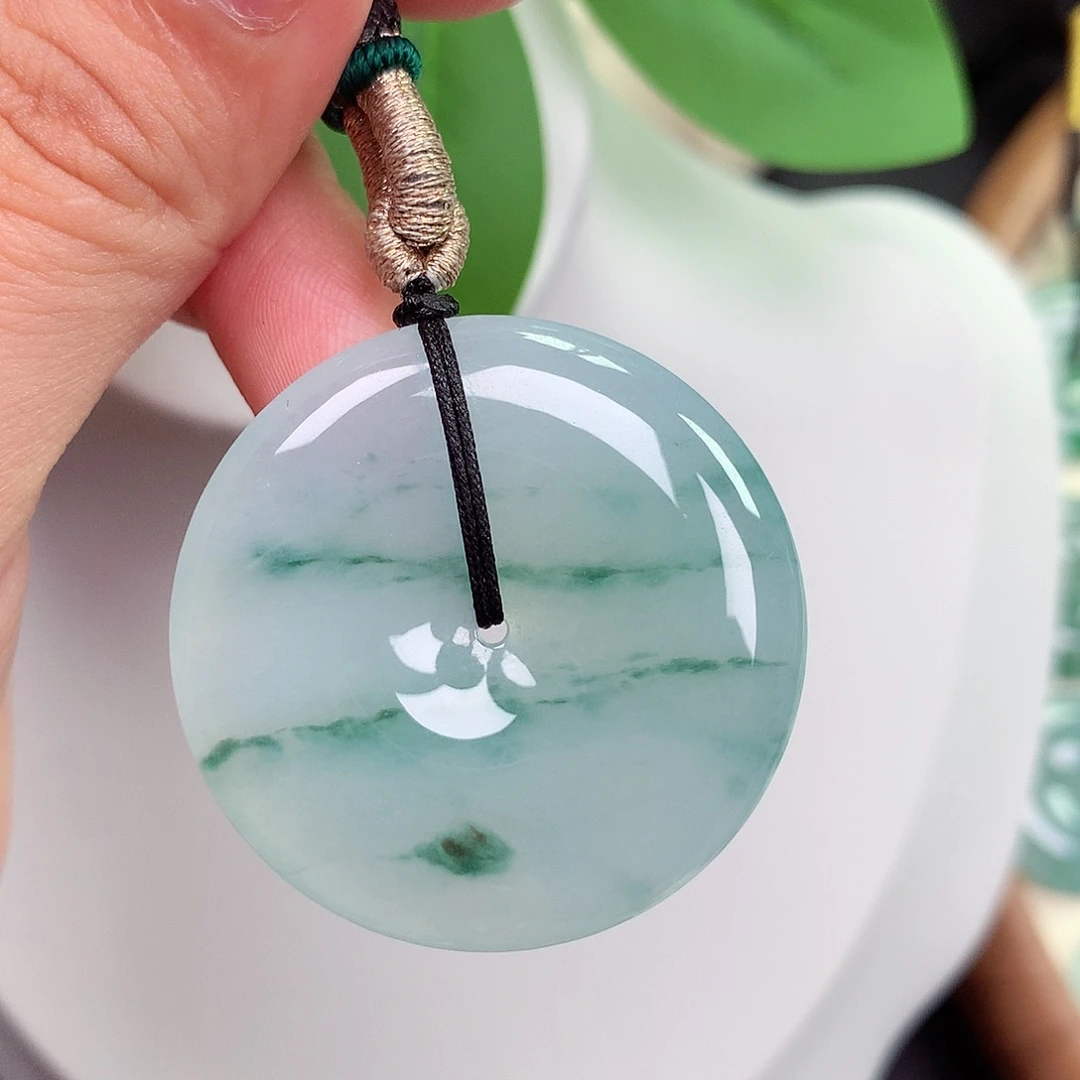 颈饰未镶嵌翡翠平安扣35.7x6.1mm