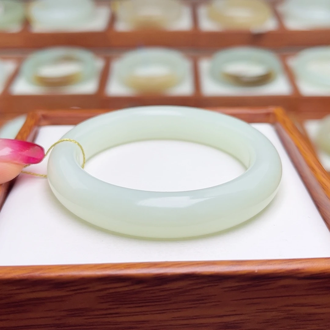 和田玉手镯未镶嵌50.9