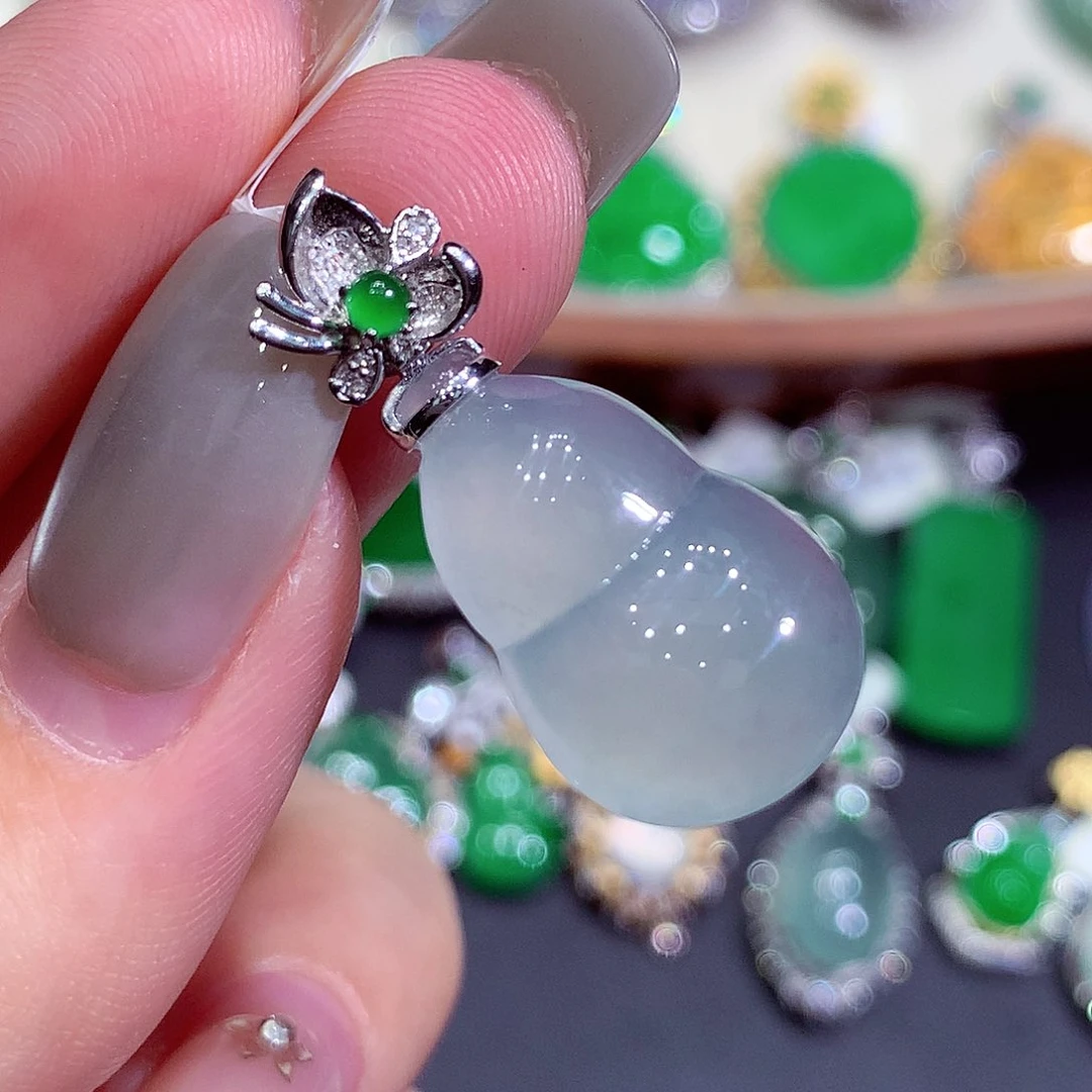 吊坠(不含链)18K金镶嵌翡翠