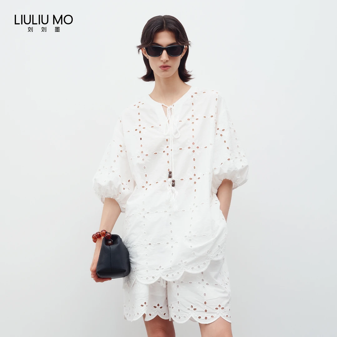 刘刘墨夏季透气白色薄款刺绣上衣洋气小众女装休闲衣服女慵懒风