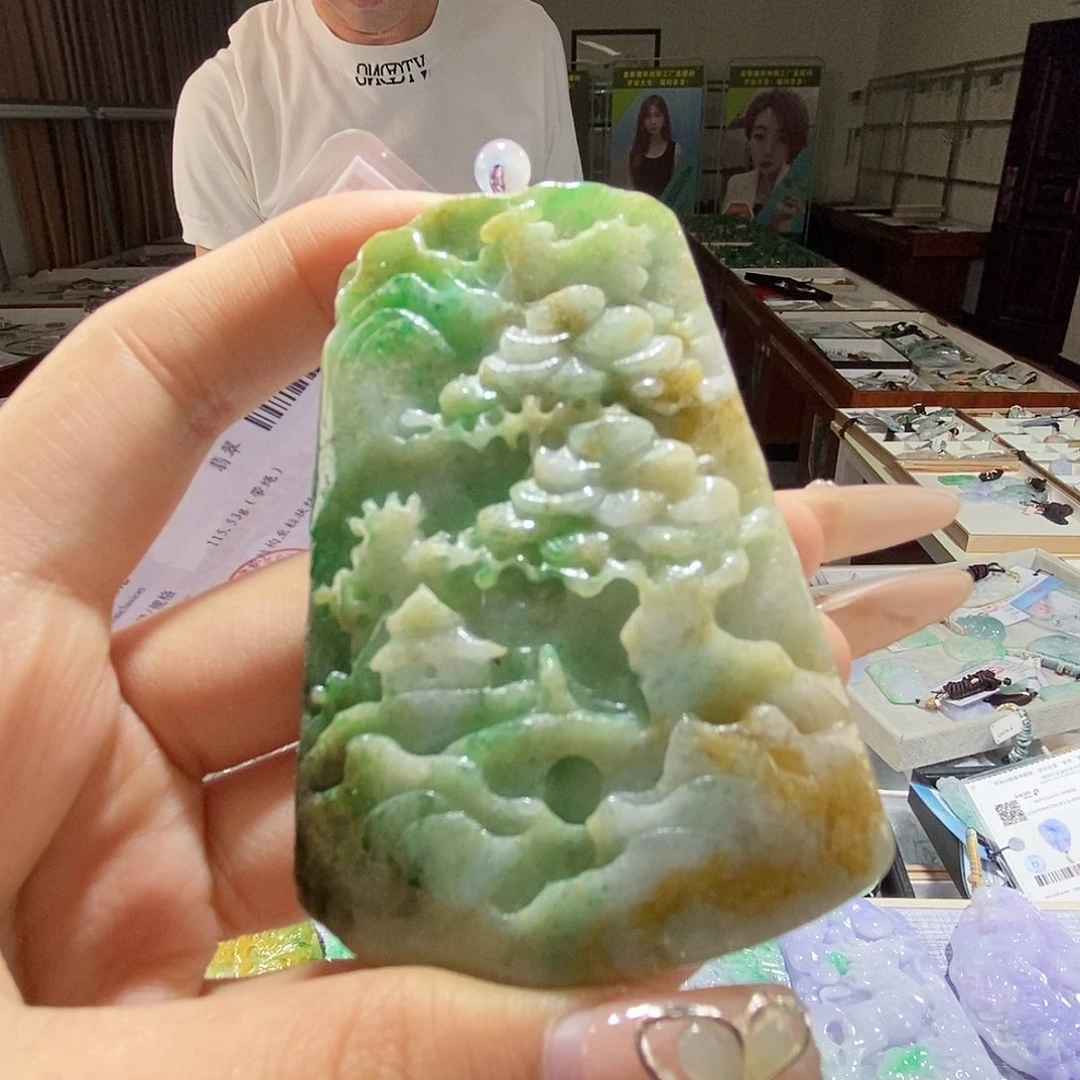 翡翠未镶嵌颈饰翡翠