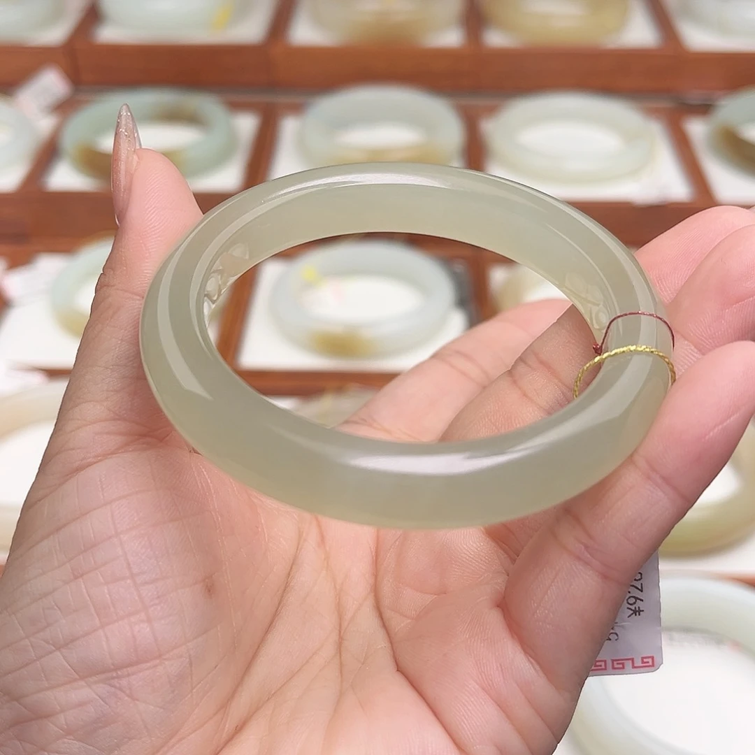 和田玉手镯未镶嵌54.6