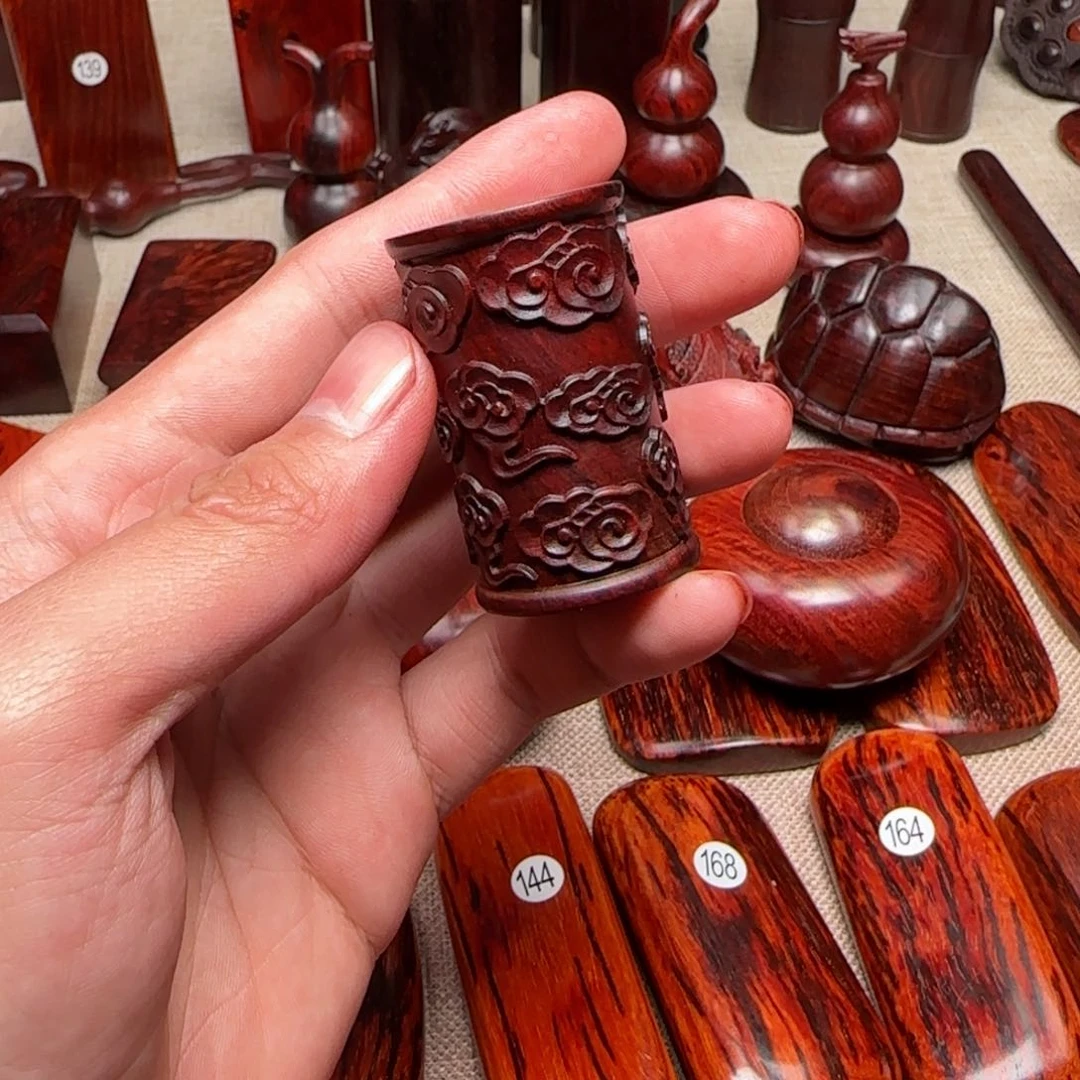 檀香紫檀（小叶紫檀）忄*