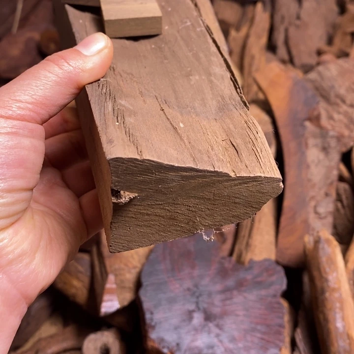 木滑****?乌木金丝楠木15福利