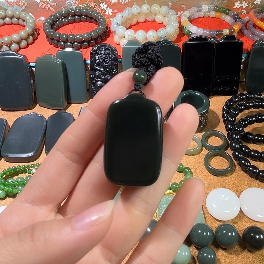 和田玉（青玉）未镶嵌颈饰