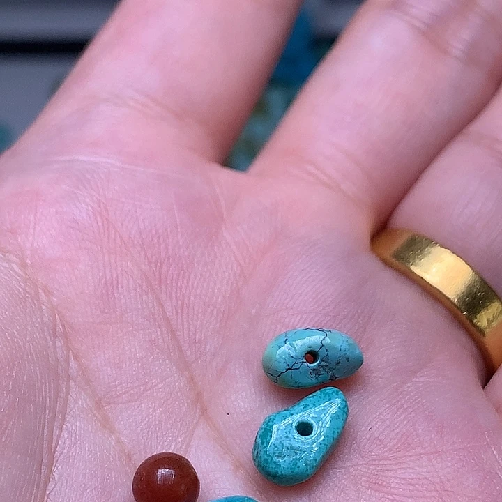 梧***桐未镶嵌南红玛瑙珠宝奇石