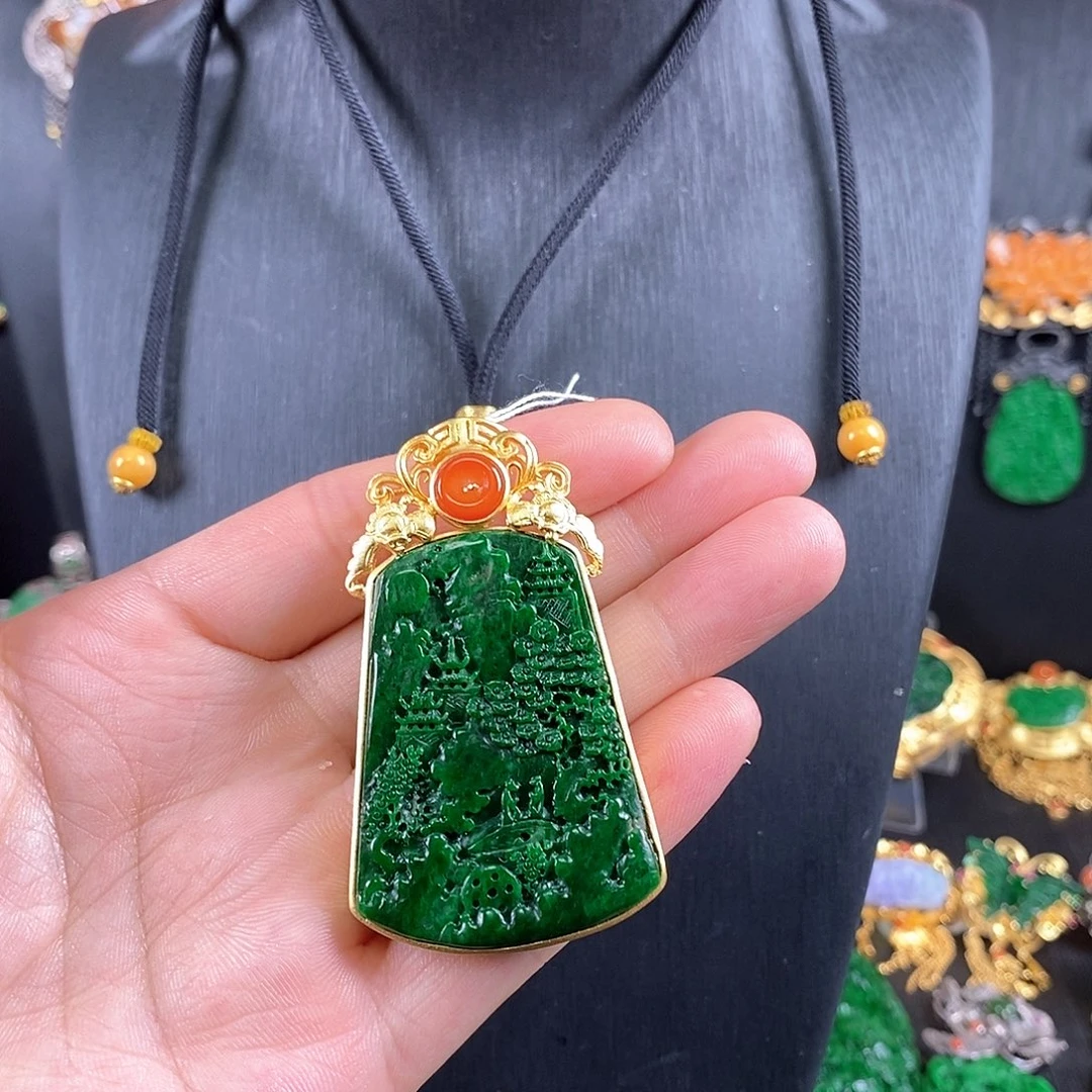 翡翠未镶嵌吊坠(赠链)吊坠