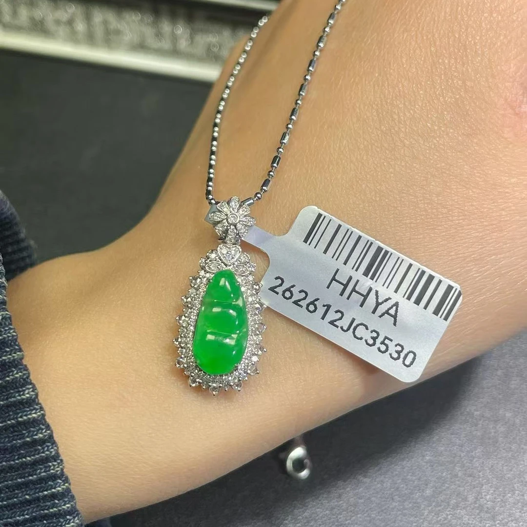 缅甸A货翡翠南非真钻18K金（不含链）