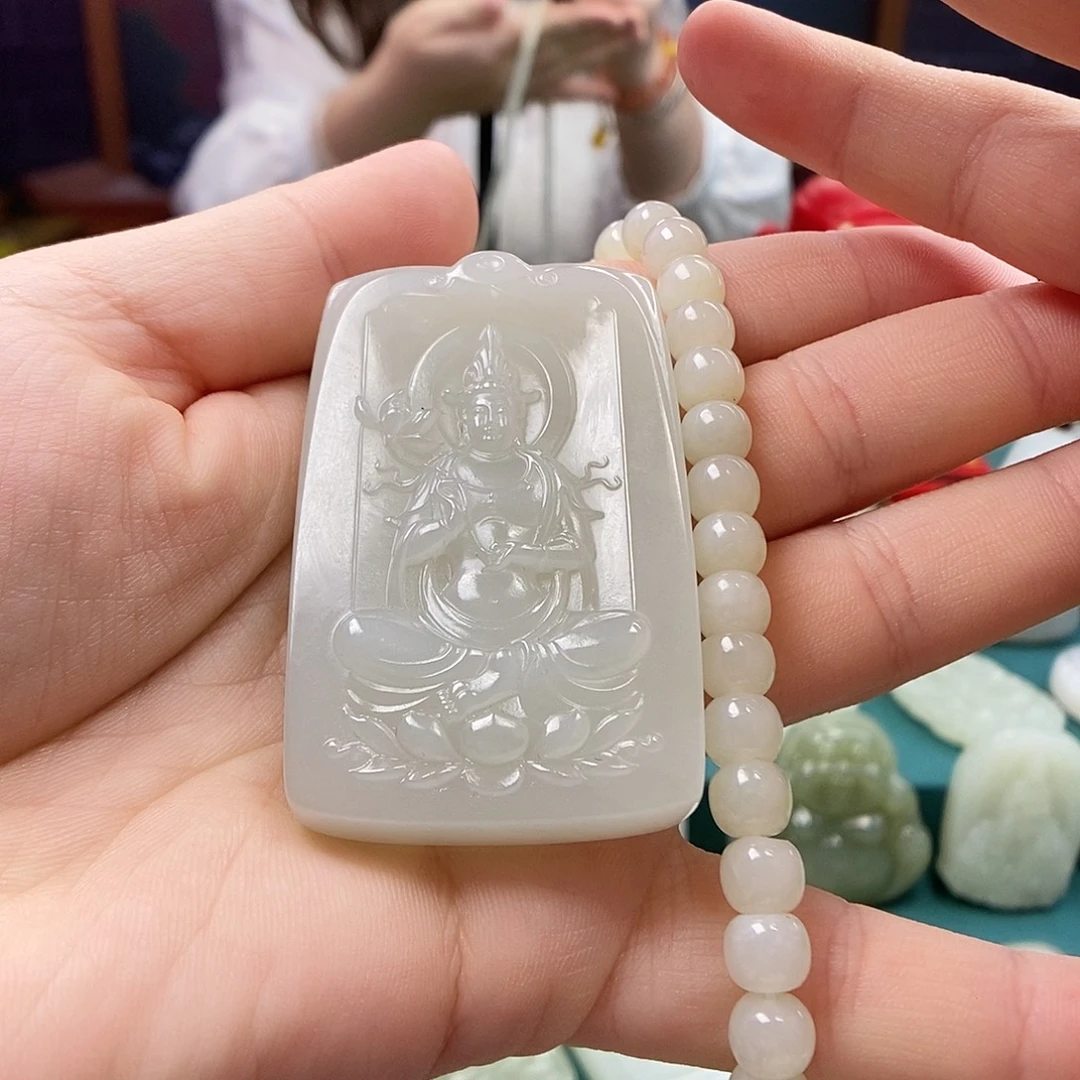 爱***叔和田玉未镶嵌颈饰