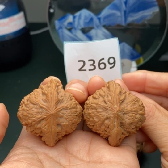 文玩核桃把件40和尚头2369