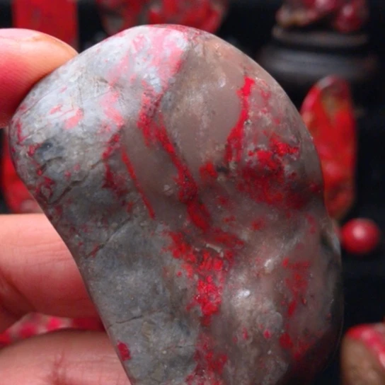 昌化鸡血石昌化鸡血石原石