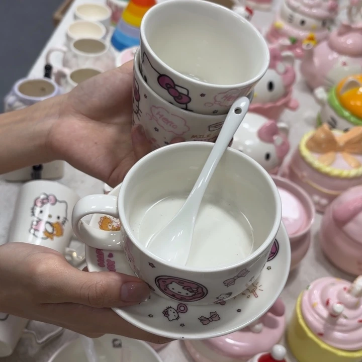 紫砂在干嘛呀亲爱呢