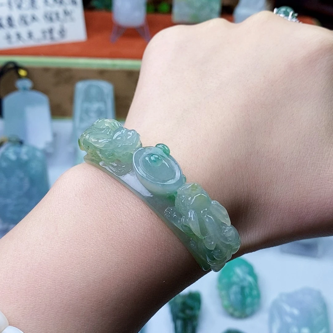 颈饰未镶嵌翡翠翡翠