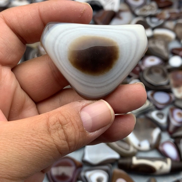 养***心玛瑙/玉髓合金颈饰