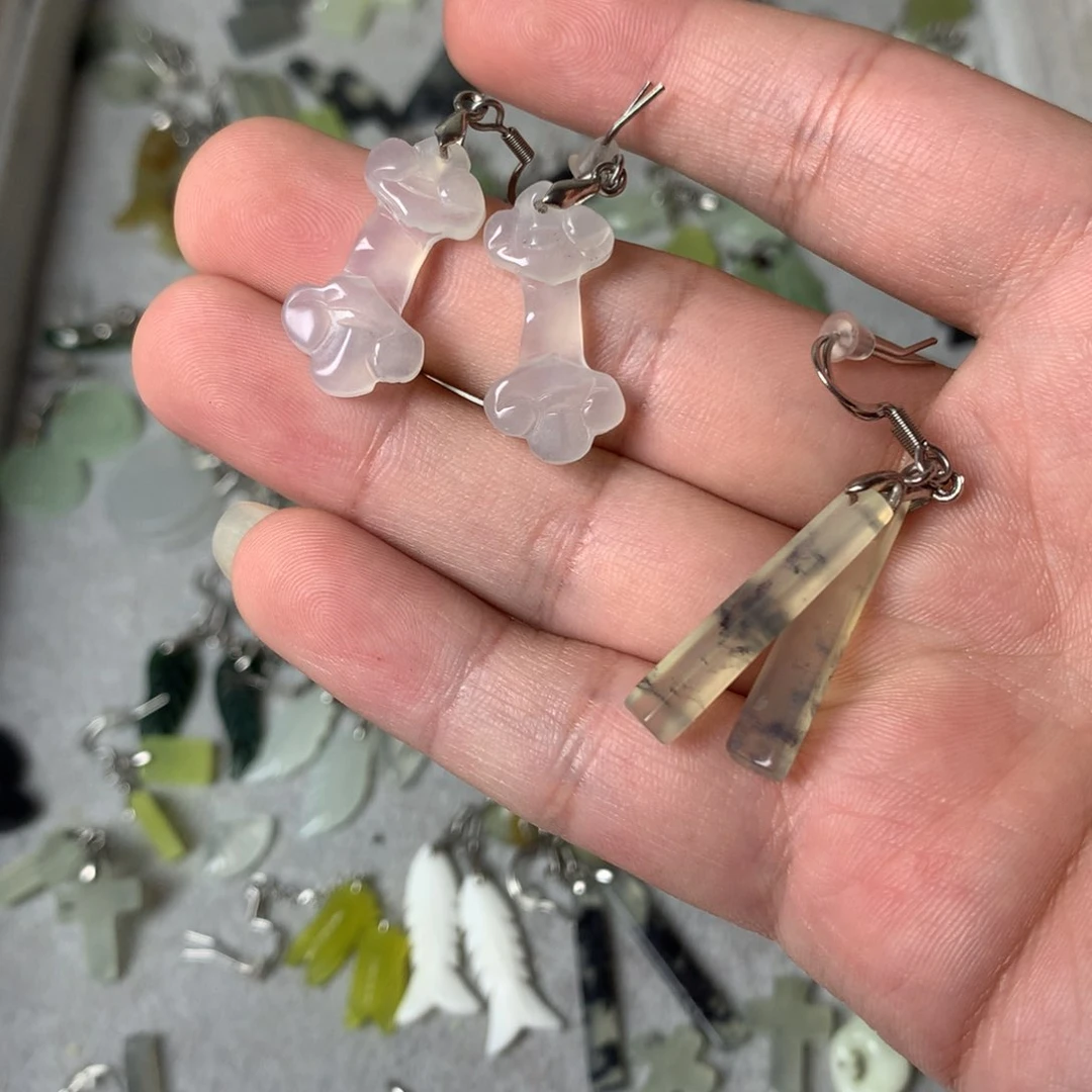 蛇纹石玉耳环未镶嵌悦*