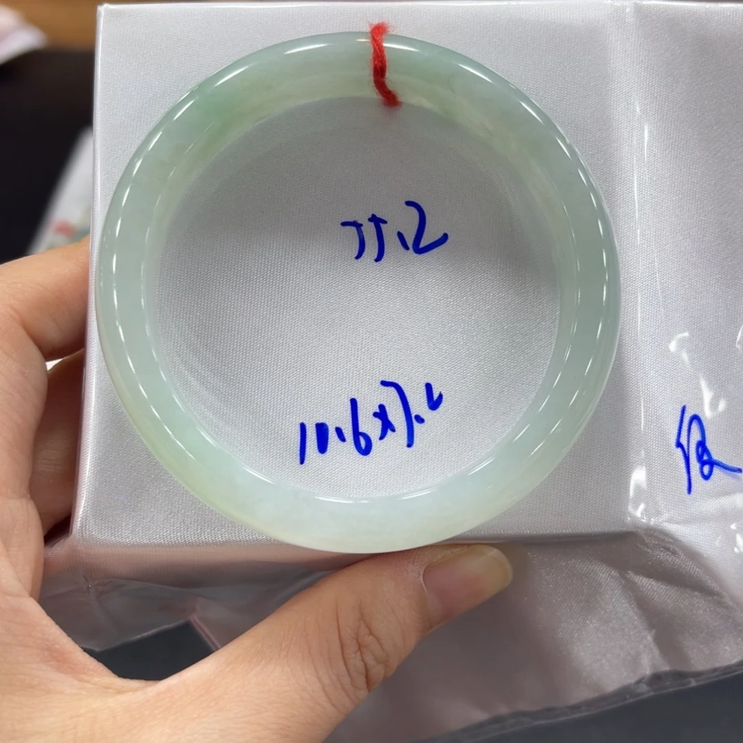 未镶嵌手镯翡翠翡翠