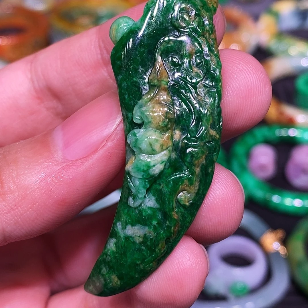 用***4颈饰未镶嵌翡翠翡翠