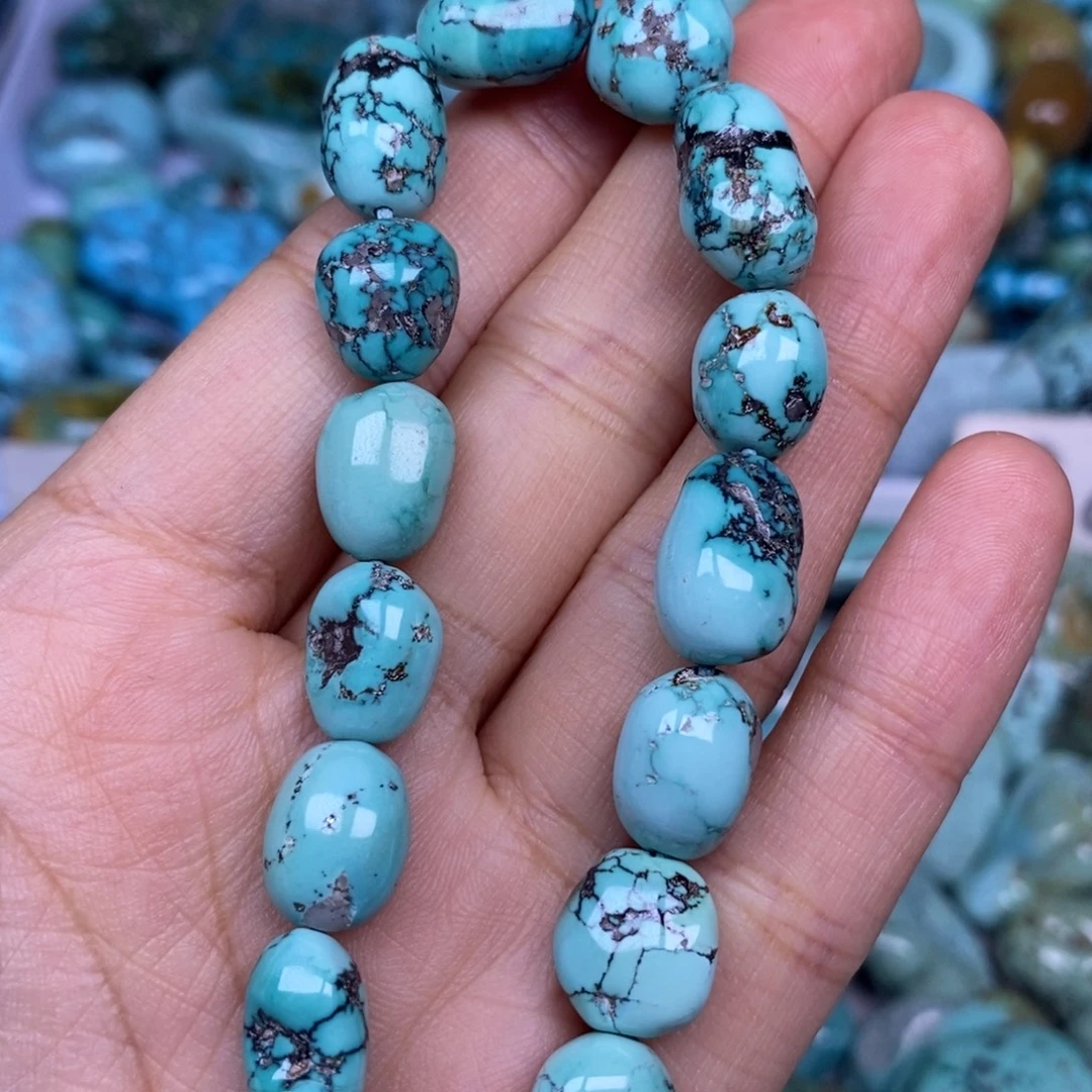 绿松石未镶嵌颈饰