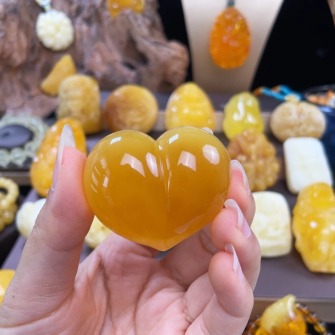 琥珀未镶嵌珠宝奇石