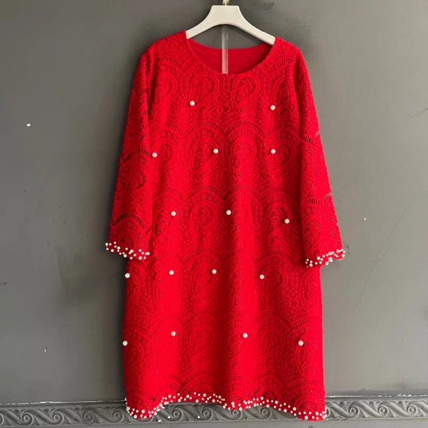 秋冬新款大码钉珠蕾丝拼接显瘦遮肉长袖连衣裙