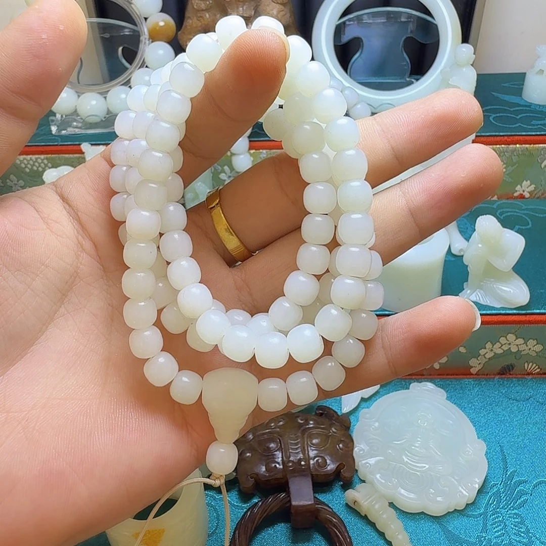 和田玉（糖玉）未镶嵌颈饰