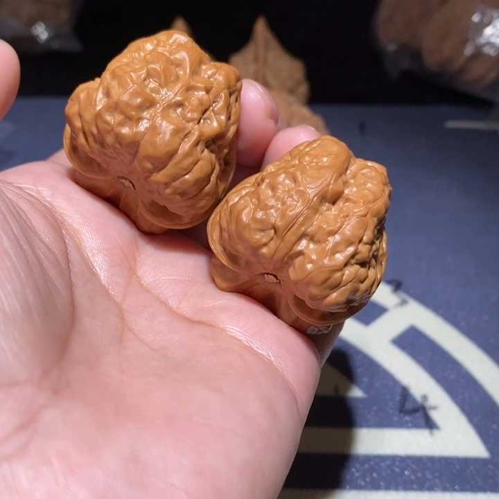 文玩核桃吊坠34×39蛤蟆头