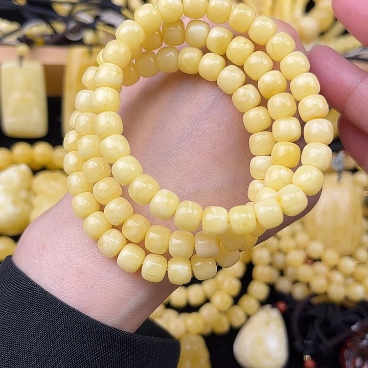 琥珀未镶嵌颈饰琥珀，多样性发其一