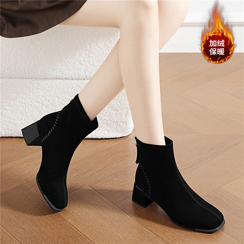 时尚瘦瘦靴女2025年冬季新款粗跟英伦风裸靴百搭加绒高跟时装短靴