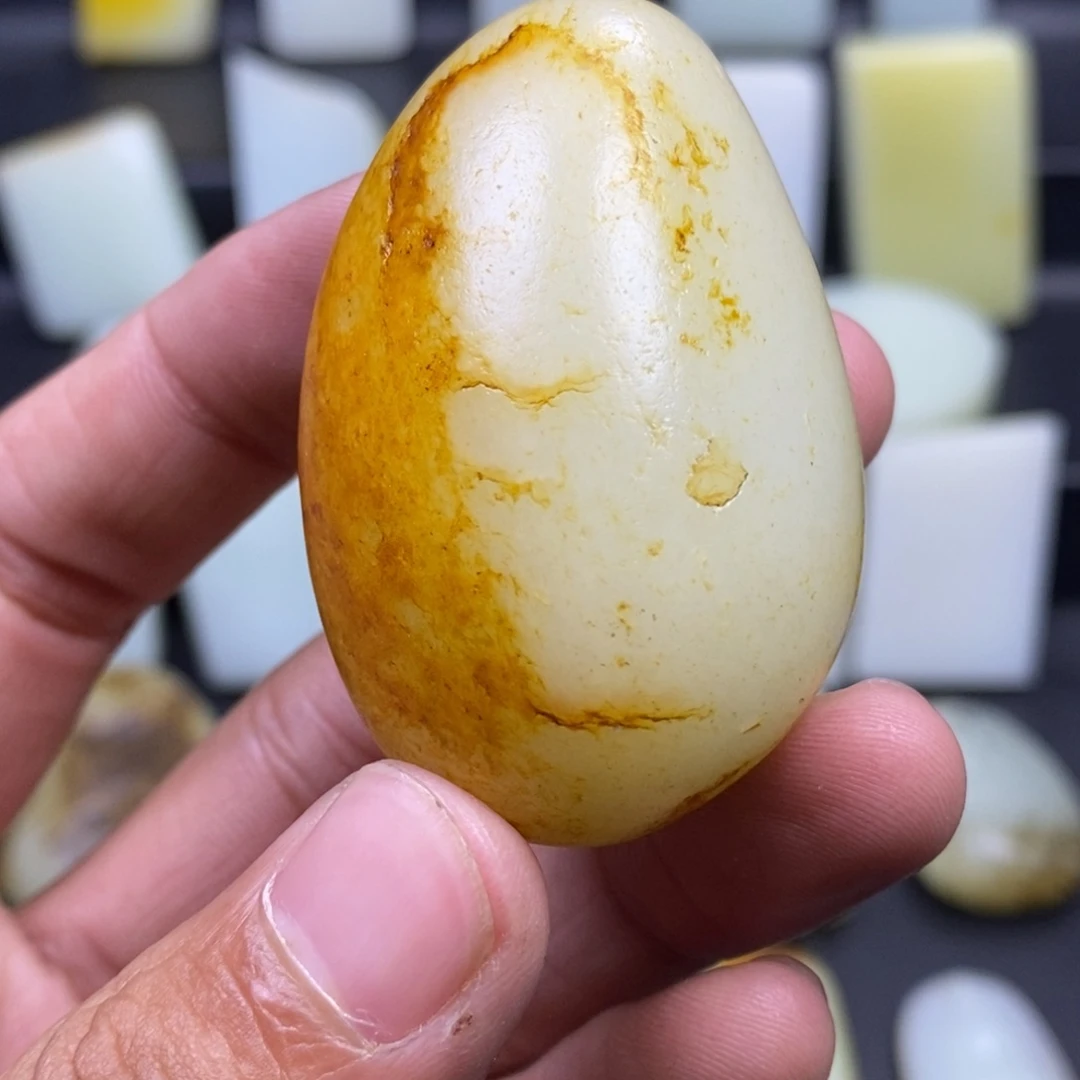 未镶嵌吊坠定制和田玉余***求