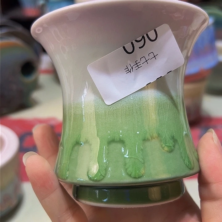 景德镇陶瓷研究所梅*