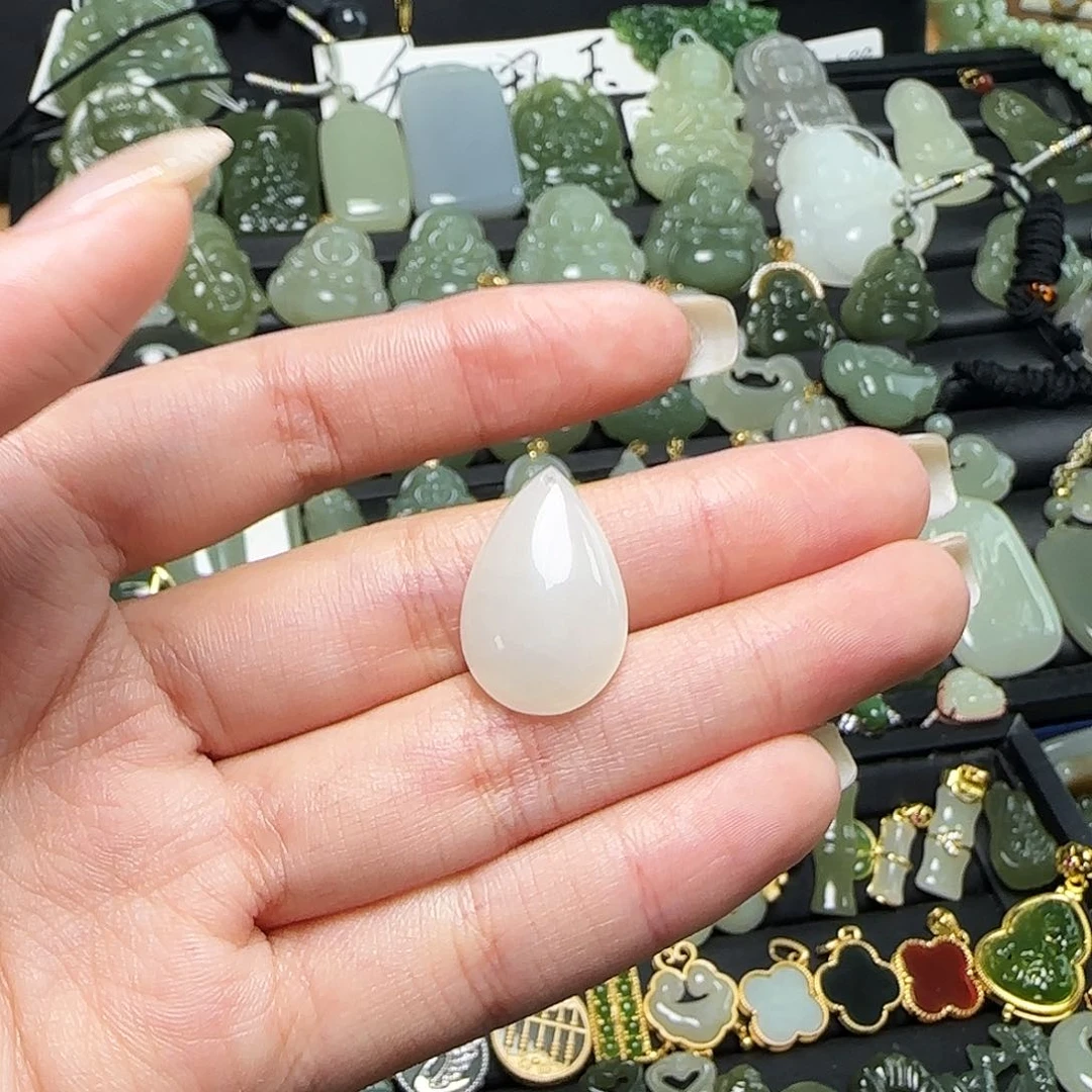 颈饰未镶嵌和田玉送链子送绳