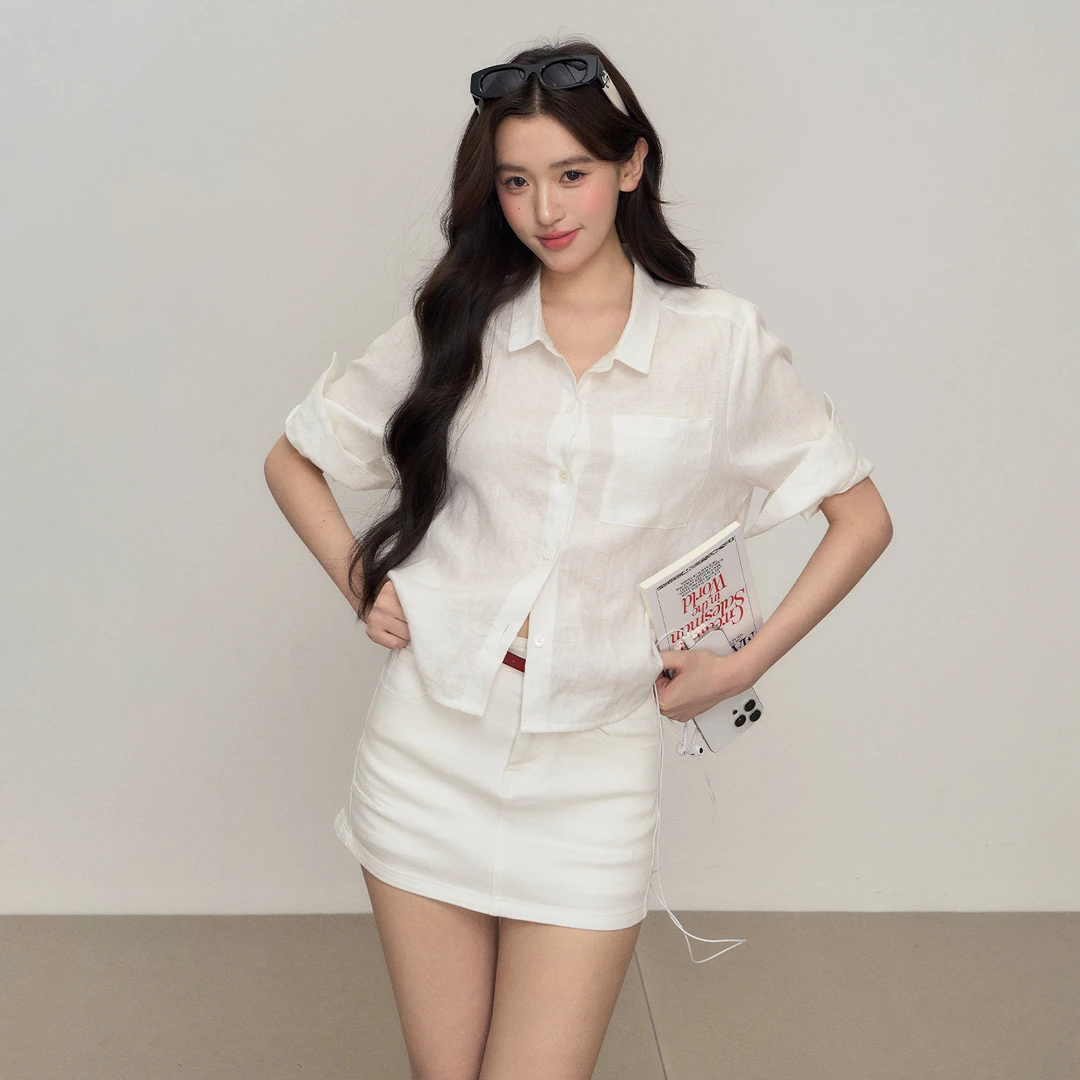OIOI ESSE 亚麻100%短型卷袖短袖口袋衬衫白色短裙套装女早秋