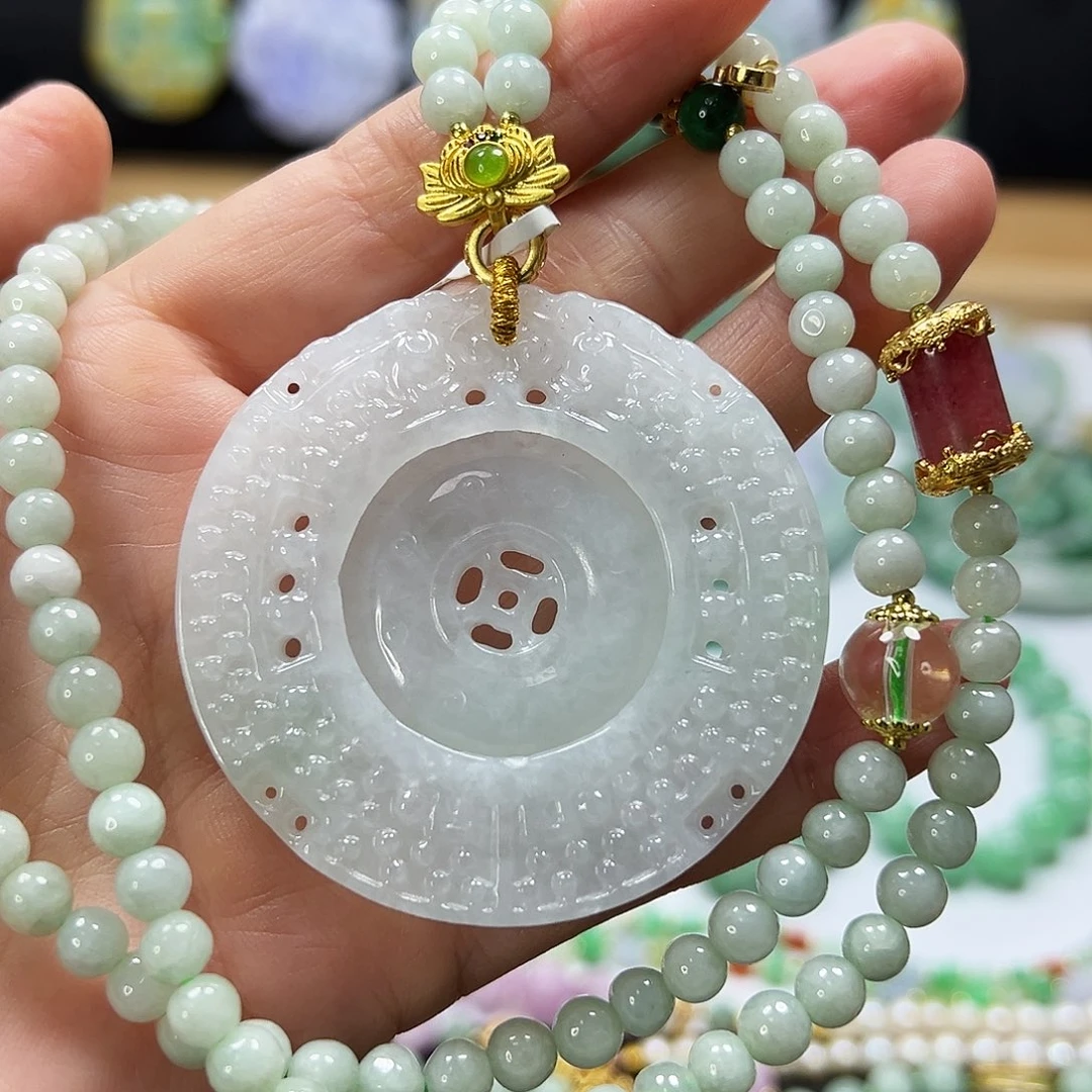 翡翠未镶嵌颈饰吊坠