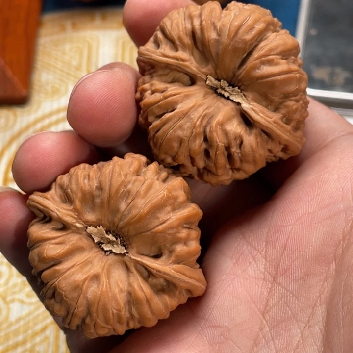 A***~核桃平谷凹底文玩核桃