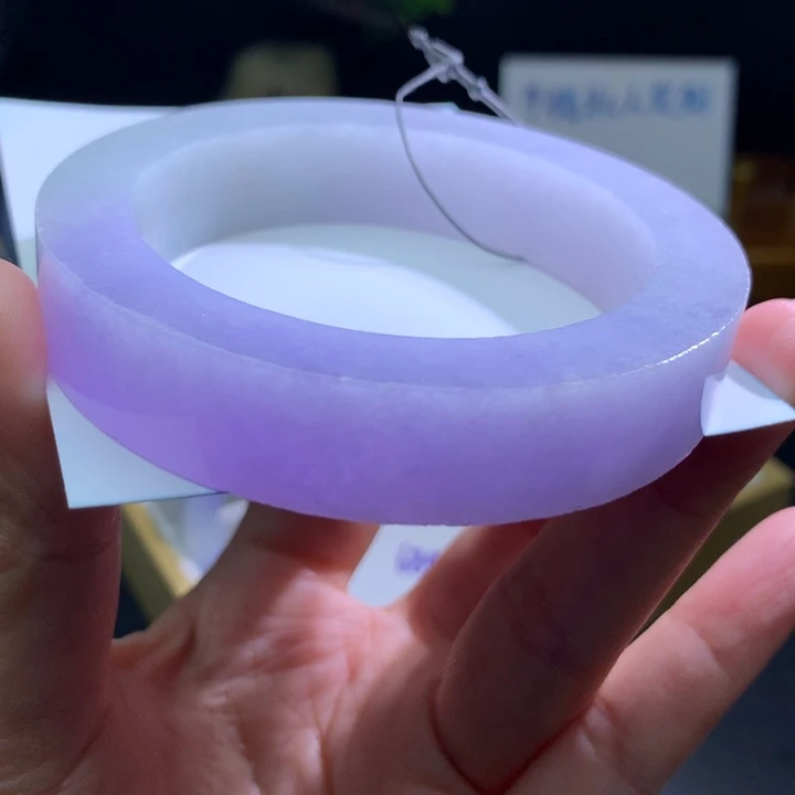 定制翡翠未镶嵌翡翠手镯