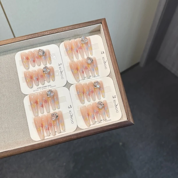 【花蕊】锆石/纯手工/穿戴甲气质简约夏日穿戴式清新冰透夏季裸色