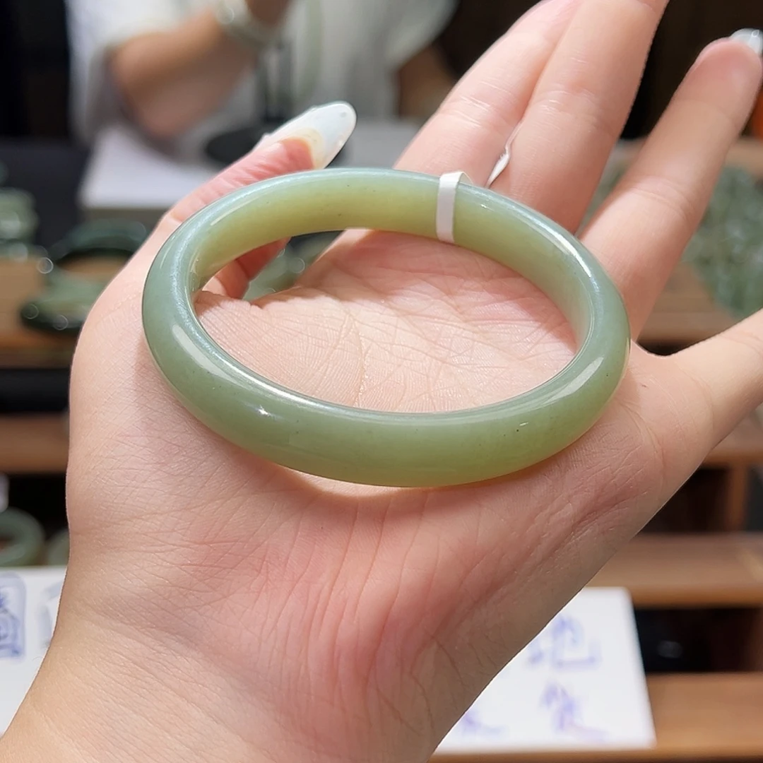 和田玉手镯未镶嵌6061且末蓝