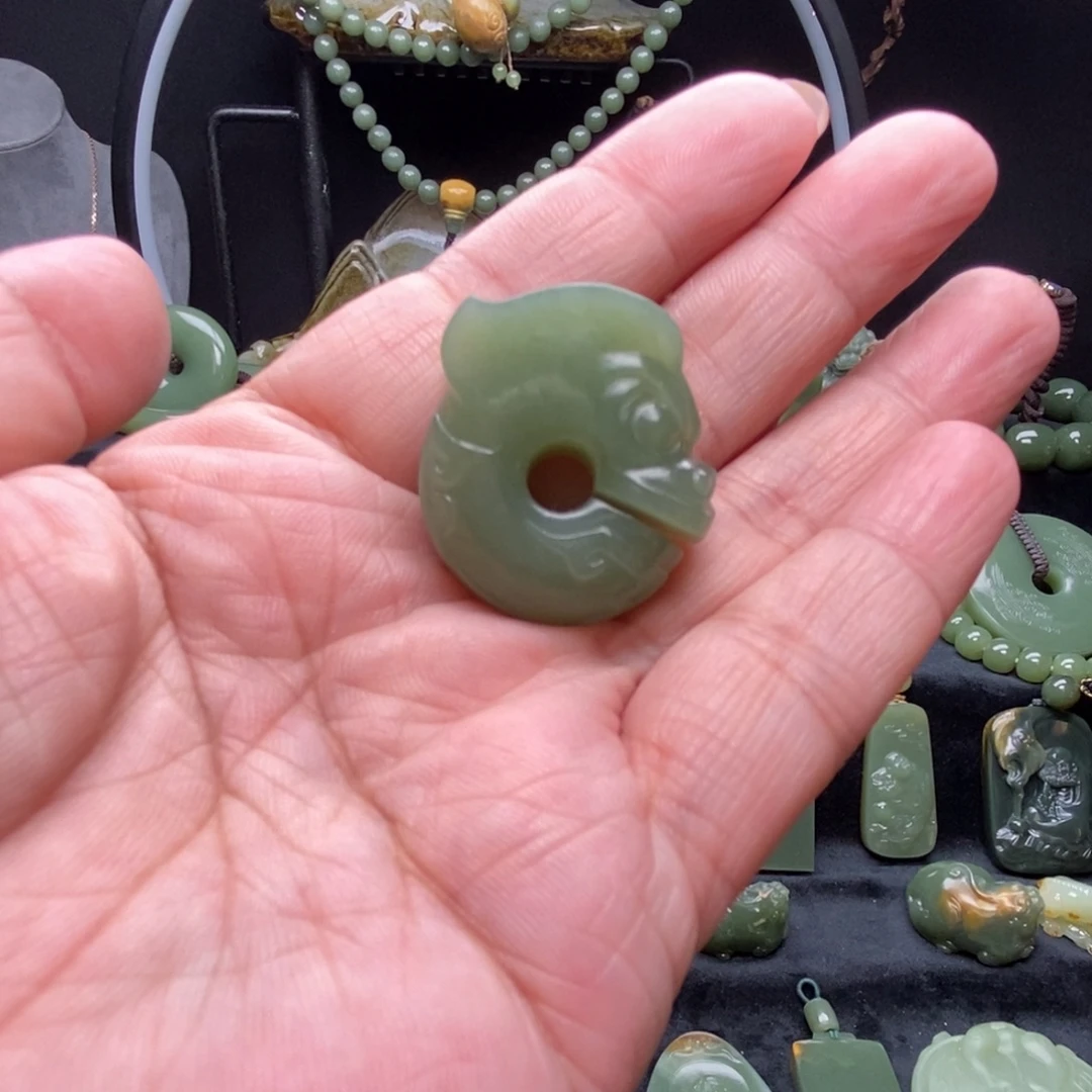 岫岩老玉（透闪石质玉）未镶嵌挂件
