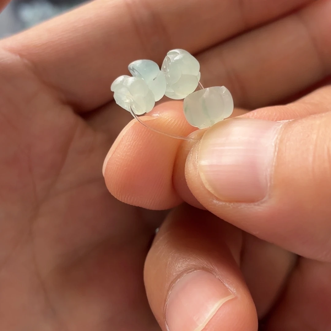 定制翡翠未镶嵌莲花