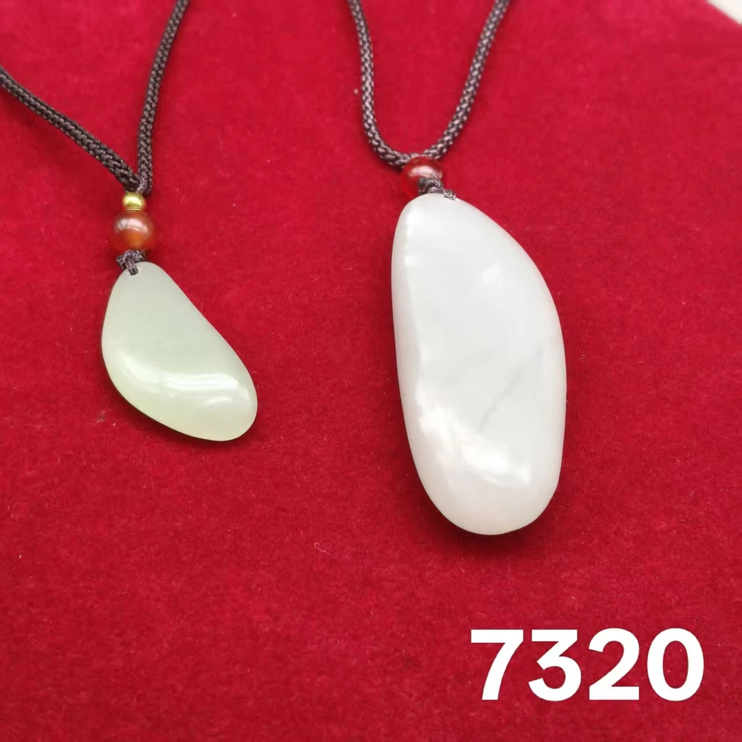 非金属仿珍珠吊坠 随形时尚吊坠男女老少通款吊坠买一送一