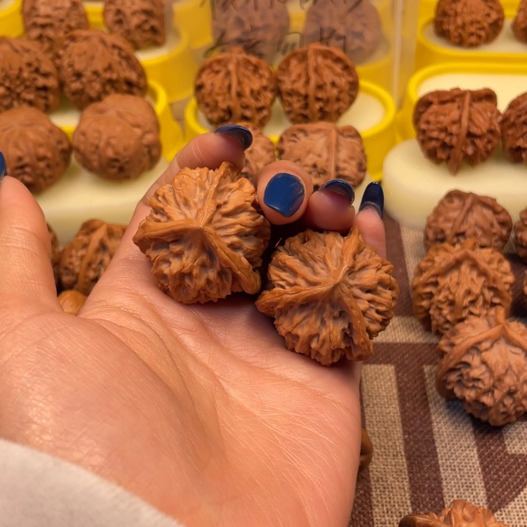 吊坠文玩核桃帝王三棱