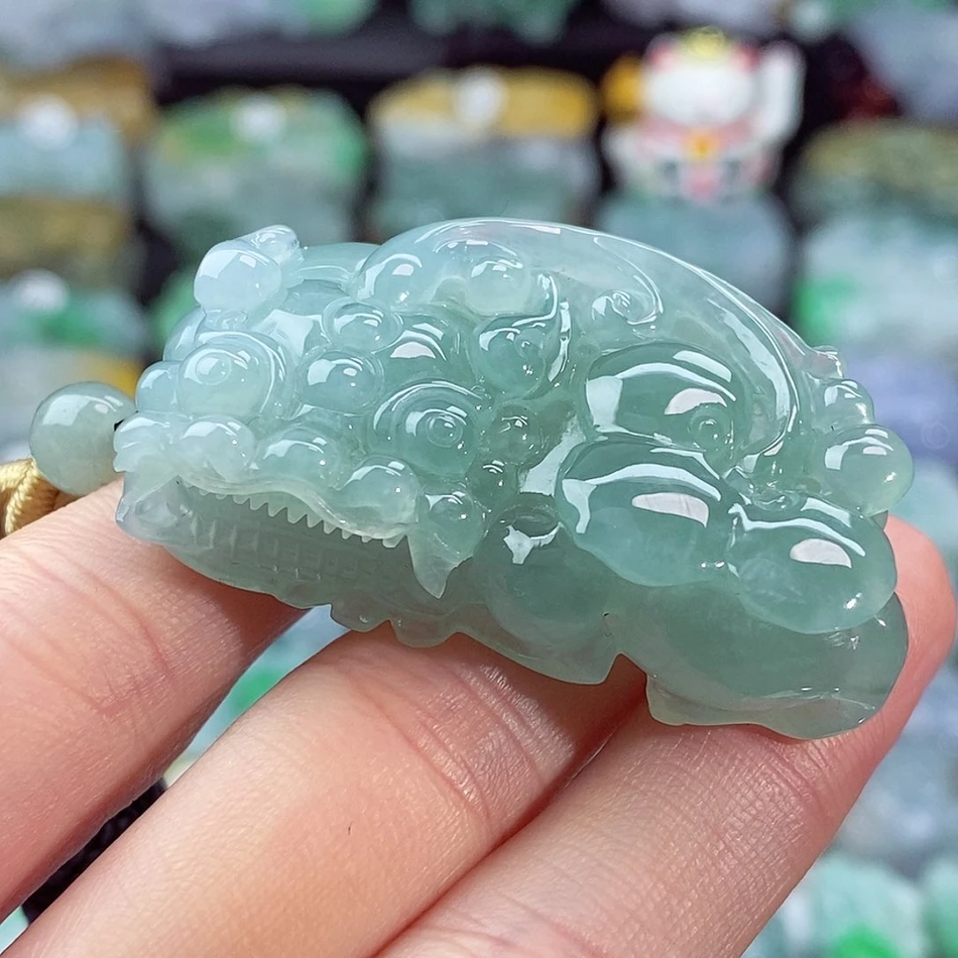 颈饰未镶嵌翡翠天然