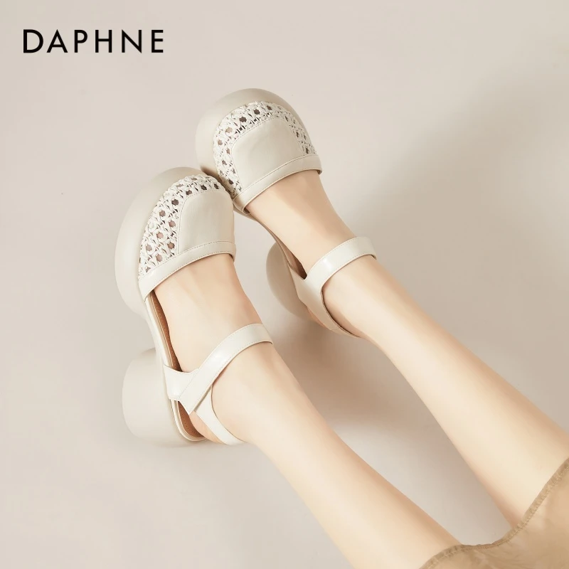 达芙妮百搭小众鞋子女2025夏季新款舒适时尚玛丽珍鞋外穿包头凉鞋