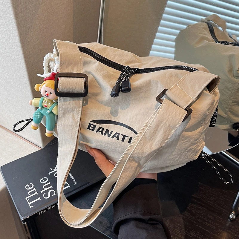 韩国ins时尚百搭尼龙托特包2025新款韩国大容量轻便单肩斜挎包潮