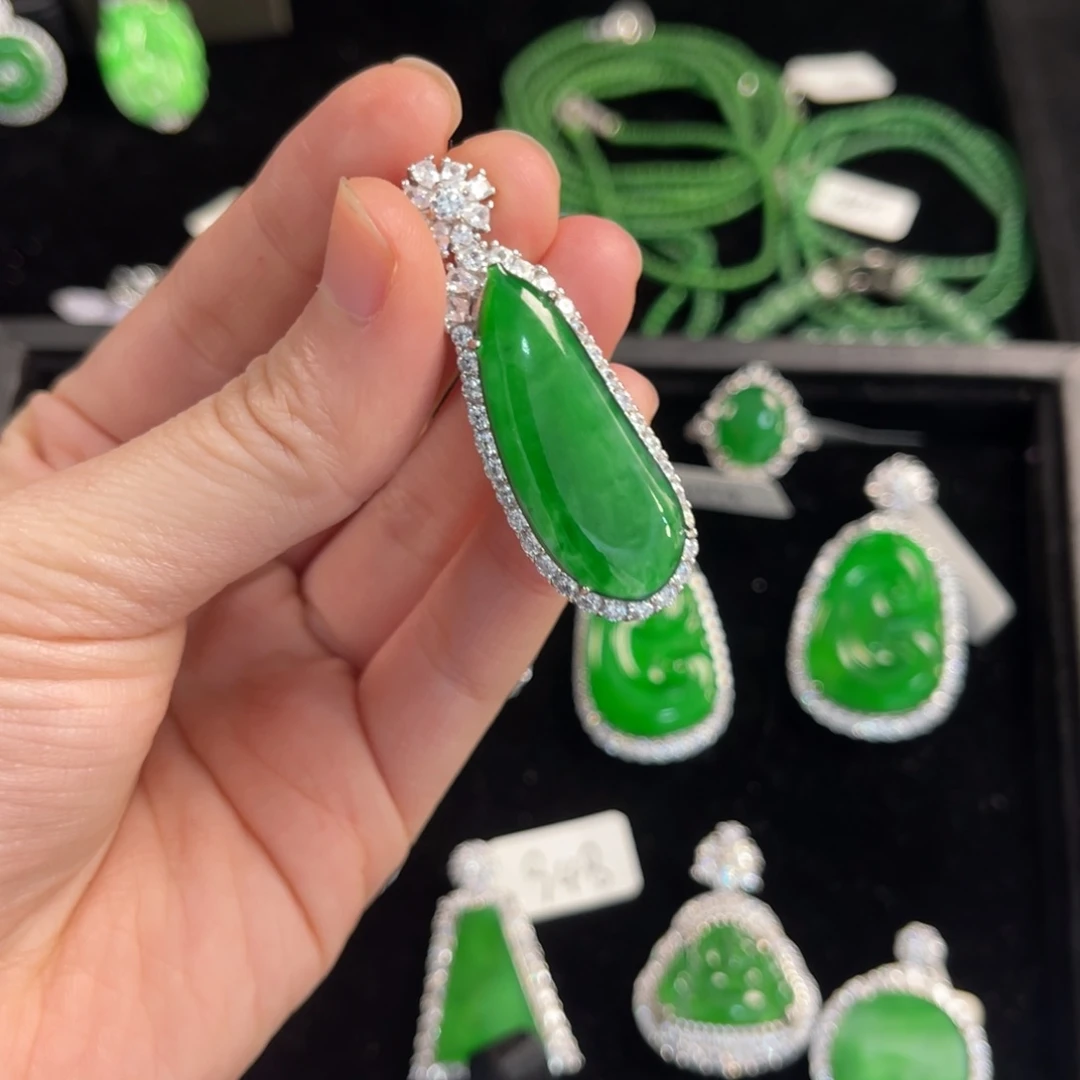 翡翠银S925镶嵌戒指福瓜吊坠