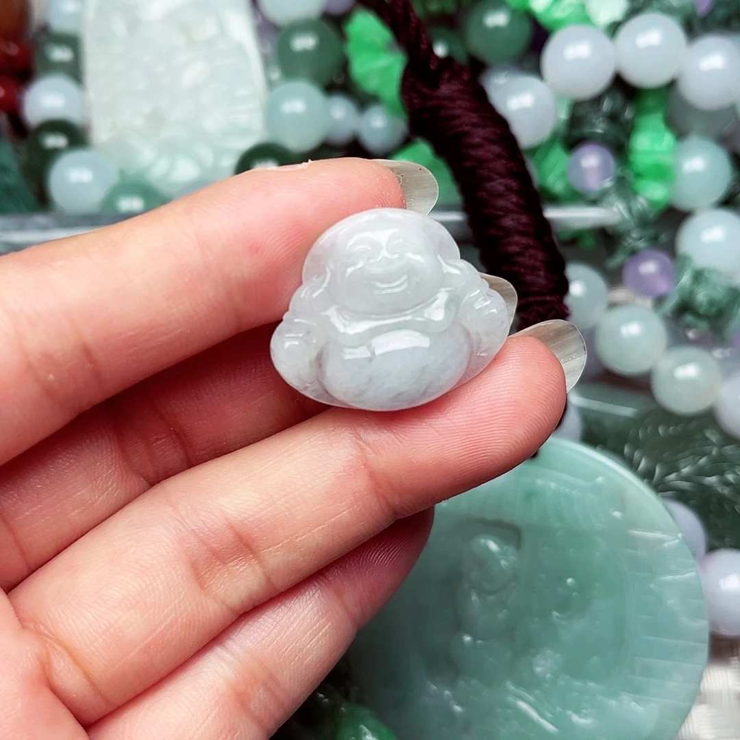 翡翠挂件未镶嵌翡翠