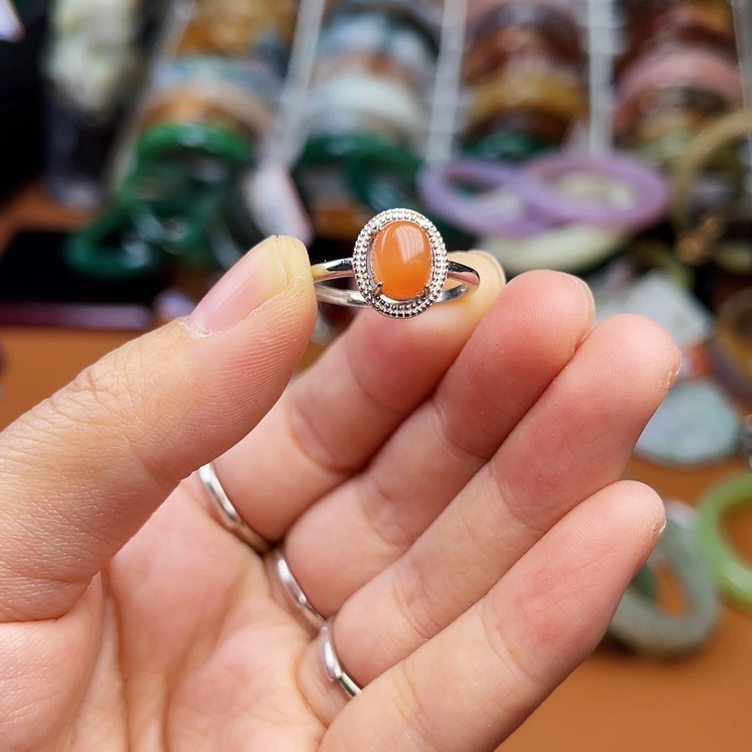 南红玛瑙颈饰未镶嵌