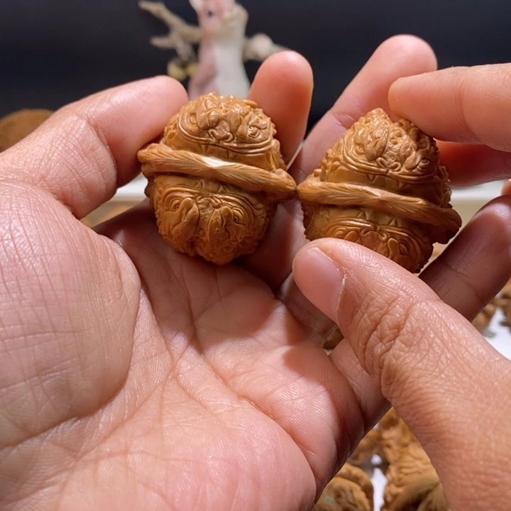 *****文玩核桃把件纯手工雕刻文玩核桃